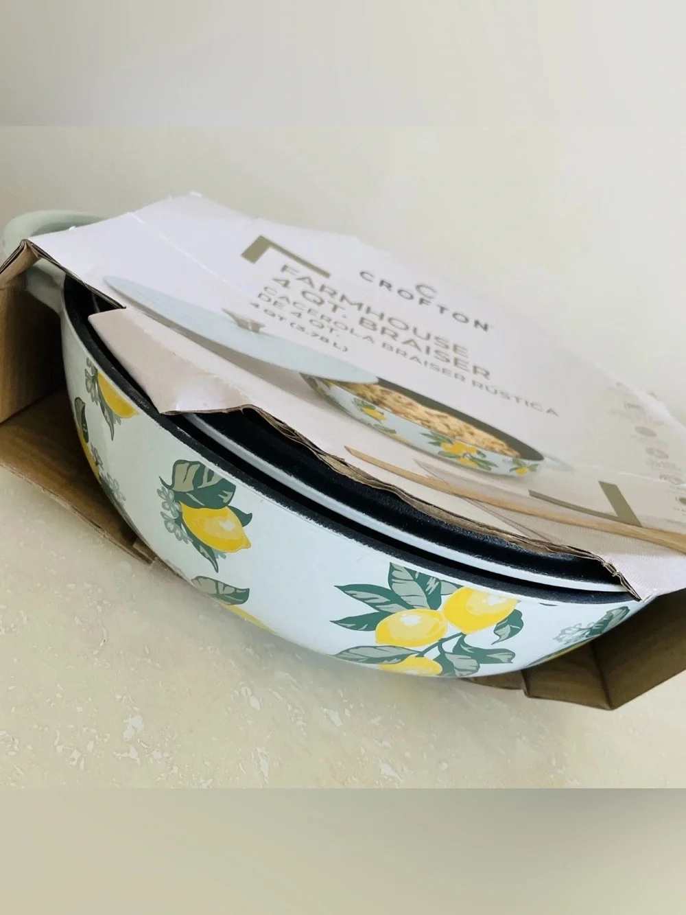 New Farmhouse 4 qt Cast Iron Pot Braiser Cookware w Lid LEMON Oven Safe